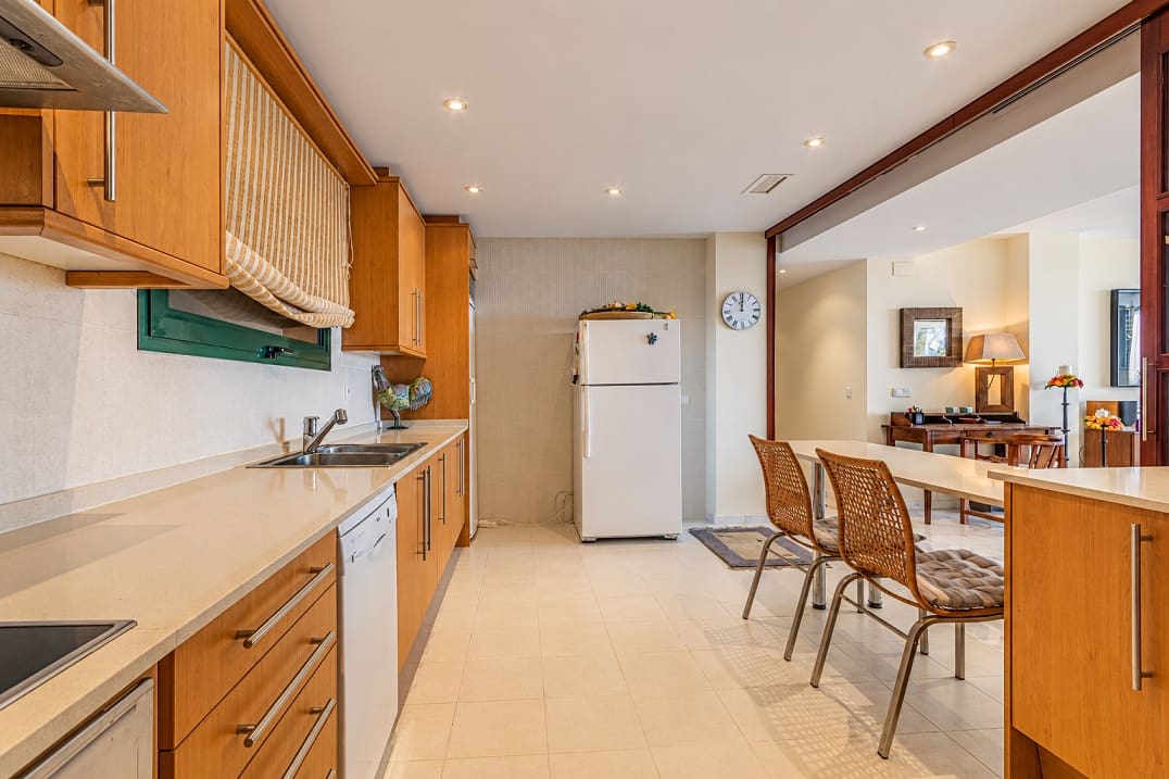 Apartamento de 3 habitaciones en Altea en venta con piscina garaje - 690.000 € (Ref: 8449911)