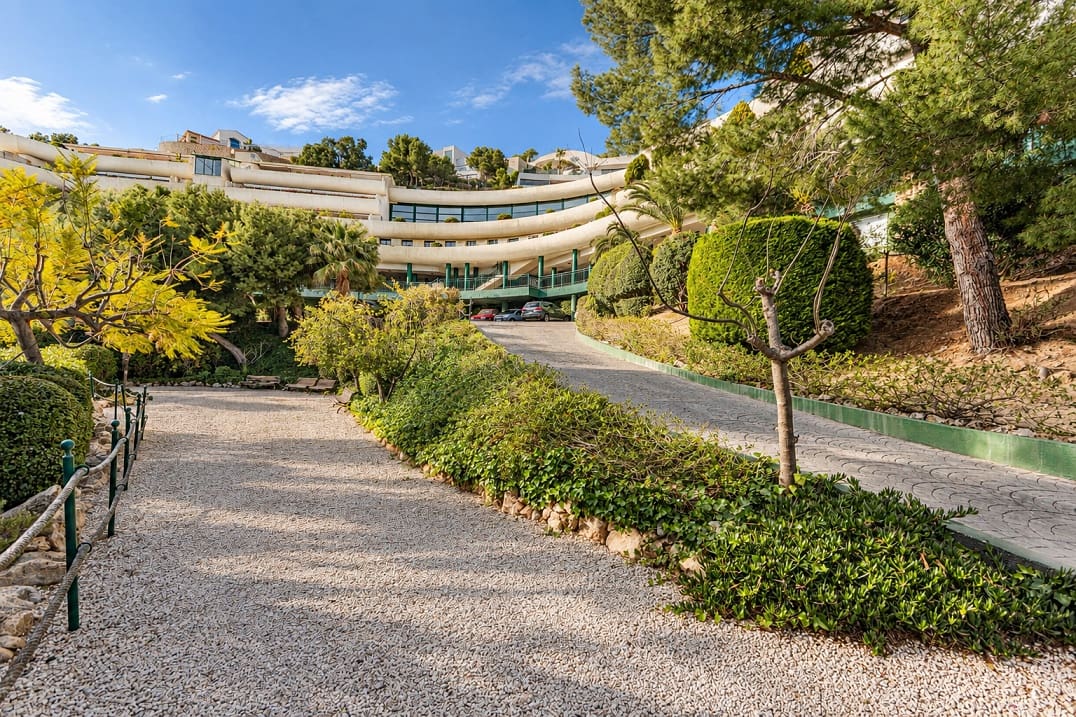 Apartamento de 3 habitaciones en Altea en venta con piscina garaje - 690.000 € (Ref: 8449911)