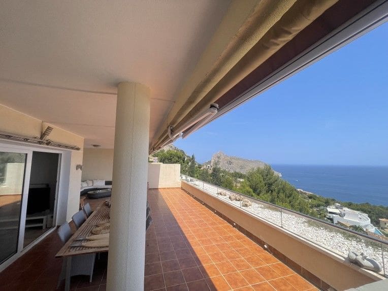 3 bedroom Apartment for sale in Altea with pool garage - € 589,000 (Ref: 8533695)
