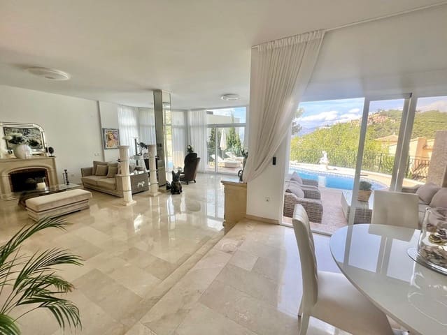 Chalet de 3 habitaciones en Altea en venta con piscina garaje - 950.000 € (Ref: 8638387)