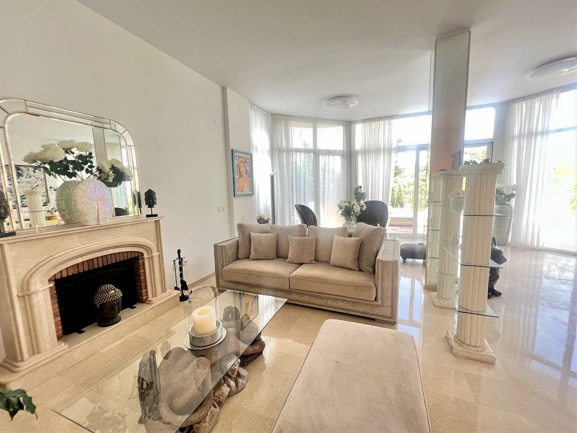 Chalet de 3 habitaciones en Altea en venta con piscina garaje - 950.000 € (Ref: 8638387)