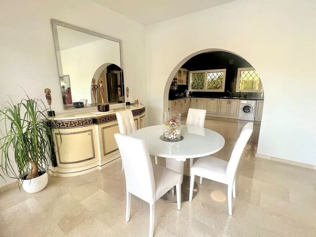 Chalet de 3 habitaciones en Altea en venta con piscina garaje - 950.000 € (Ref: 8638387)