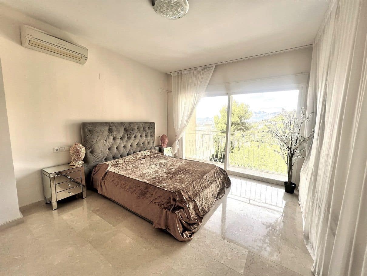 Chalet de 3 habitaciones en Altea en venta con piscina garaje - 950.000 € (Ref: 8638387)