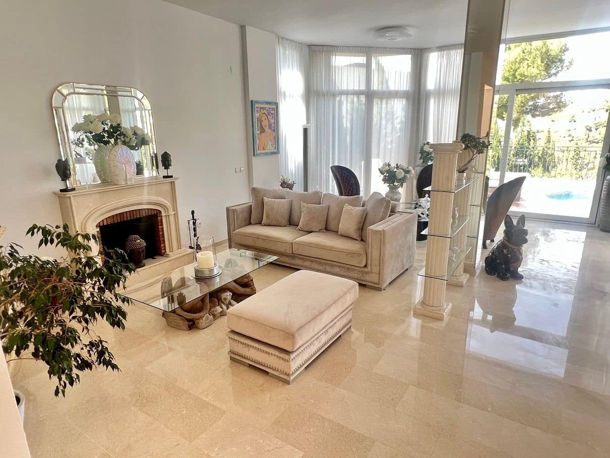 Chalet de 3 habitaciones en Altea en venta con piscina garaje - 950.000 € (Ref: 8638387)