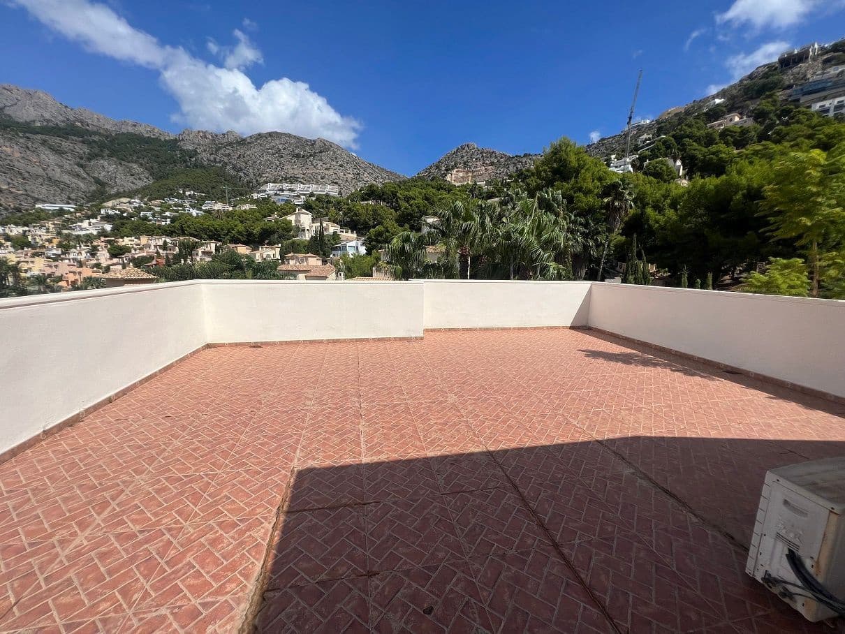 Chalet de 3 habitaciones en Altea en venta con piscina garaje - 950.000 € (Ref: 8638387)