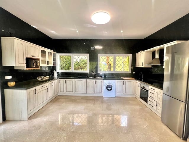 Chalet de 3 habitaciones en Altea en venta con piscina garaje - 950.000 € (Ref: 8638387)