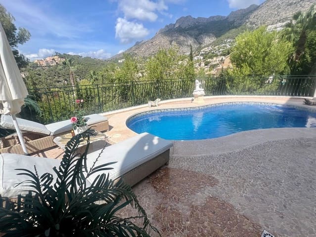 Chalet de 3 habitaciones en Altea en venta con piscina garaje - 950.000 € (Ref: 8638387)
