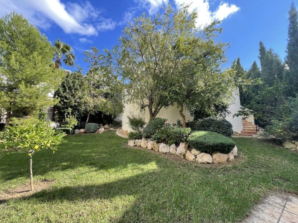 Chalet de 3 habitaciones en Altea en venta con piscina garaje - 950.000 € (Ref: 8638387)