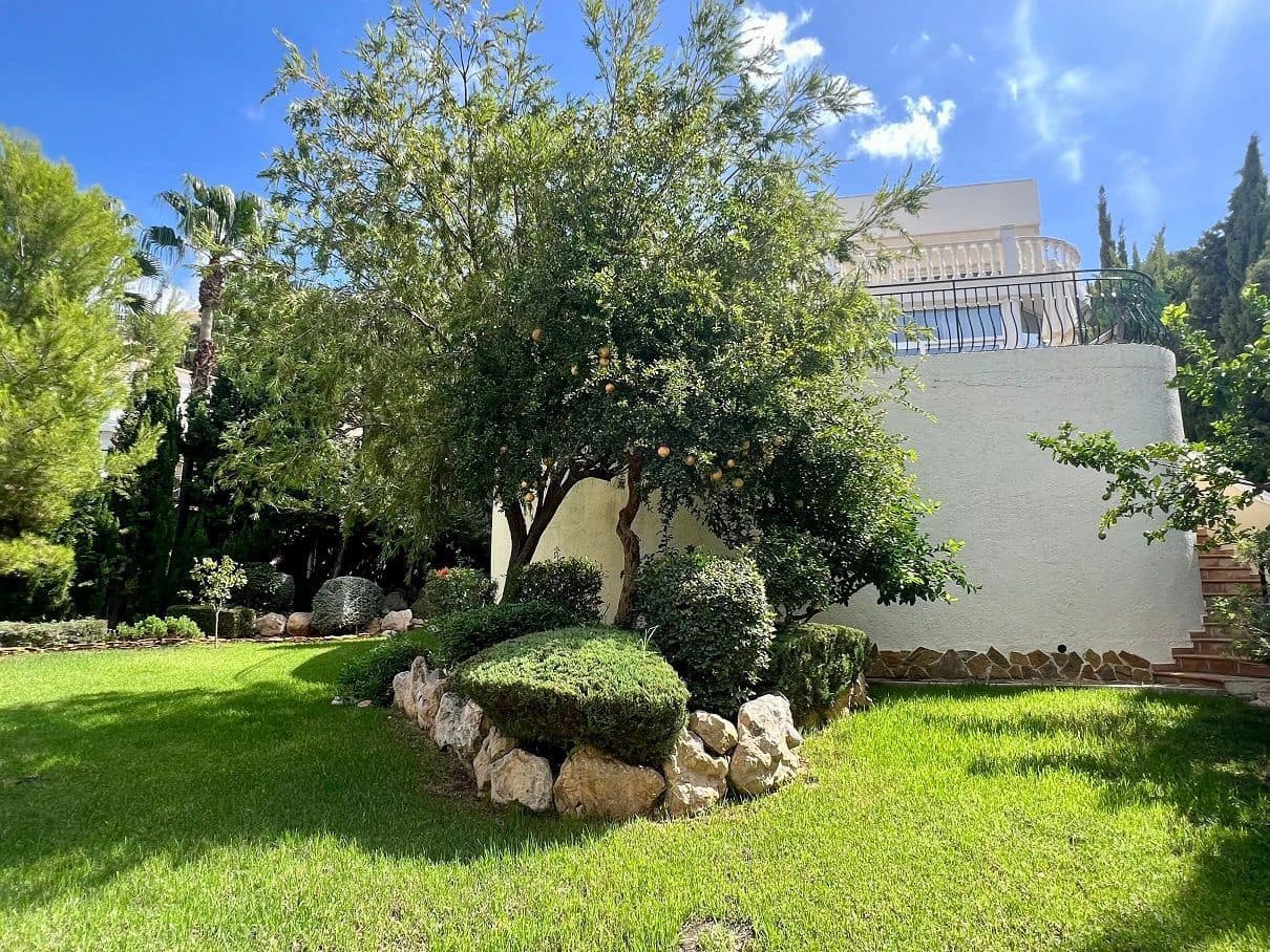 Chalet de 3 habitaciones en Altea en venta con piscina garaje - 950.000 € (Ref: 8638387)