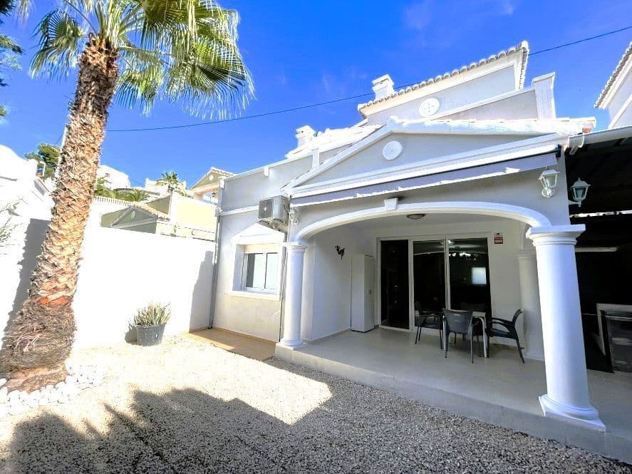 3 soveværelse Bungalow til salg i Calpe / Calp med swimmingpool garage - € 315.000 (Ref: 8682098)