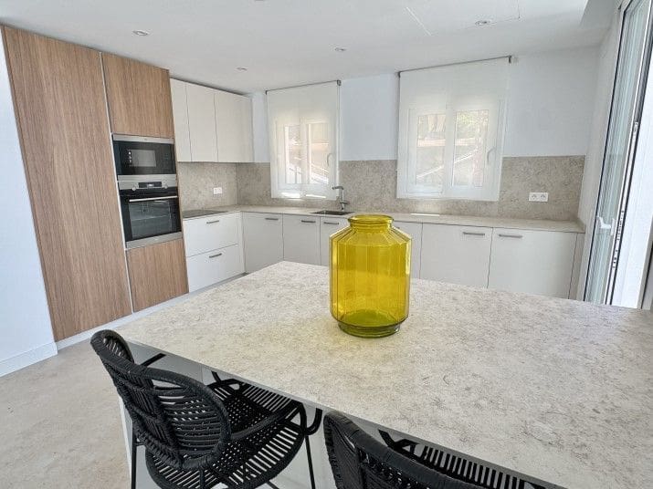 3 Zimmer Villa zu verkaufen in Altea mit Pool Garage - 1.650.000 € (Ref: 8682099)