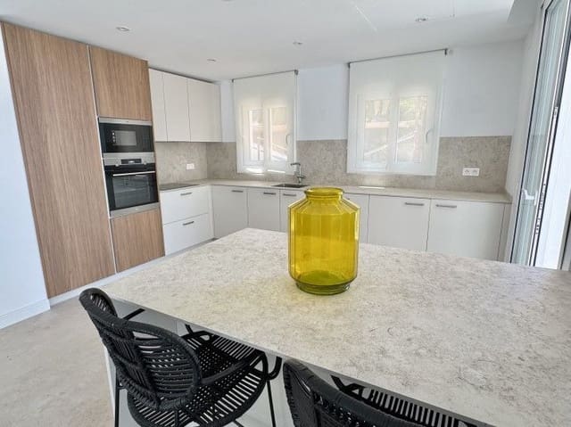 3 Zimmer Villa zu verkaufen in Altea mit Pool Garage - 1.650.000 € (Ref: 8682099)