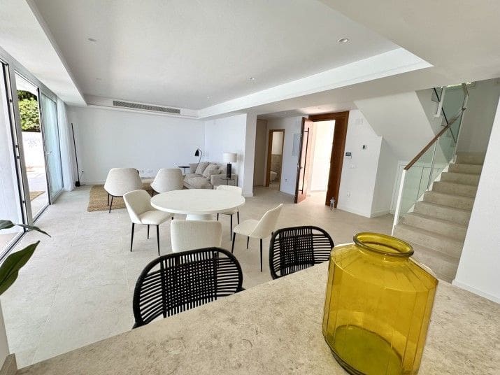 3 sypialnia Willa na sprzedaż w Altea z basenem garażem - 1 500 000 € (Ref: 8682099)