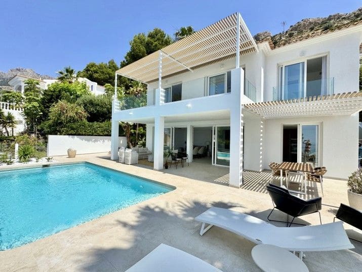 3 sypialnia Willa na sprzedaż w Altea z basenem garażem - 1 500 000 € (Ref: 8682099)