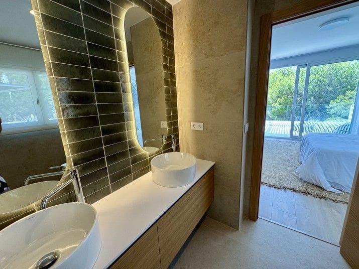 3 sypialnia Willa na sprzedaż w Altea z basenem garażem - 1 500 000 € (Ref: 8682099)