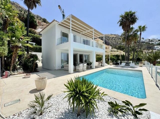 3 sypialnia Willa na sprzedaż w Altea z basenem garażem - 1 500 000 € (Ref: 8682099)