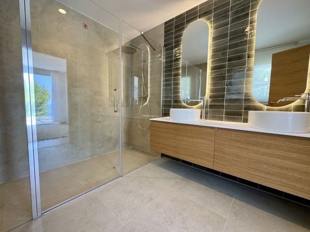 3 Zimmer Villa zu verkaufen in Altea mit Pool Garage - 1.650.000 € (Ref: 8682099)