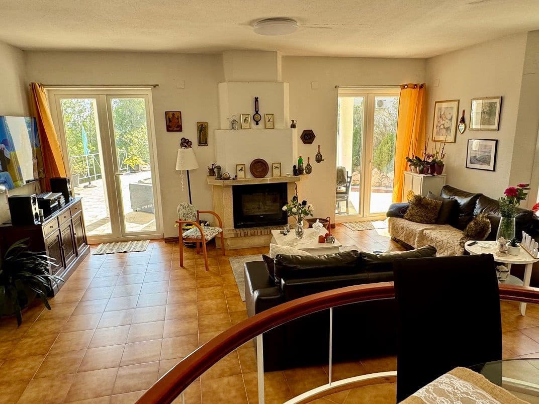 3 makuuhuone Huvila myytävänä paikassa Altea mukana uima-altaan 
autotalli - 520 000 € (Ref: 8821713)