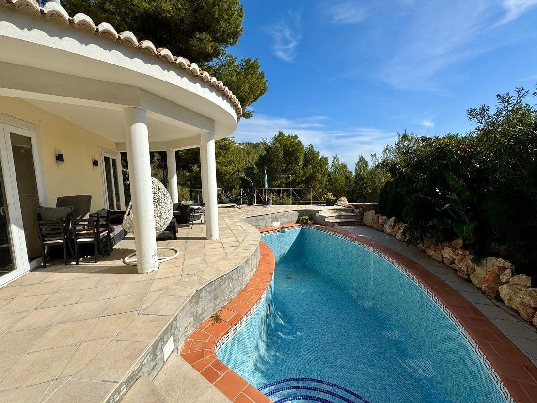 3 makuuhuone Huvila myytävänä paikassa Altea mukana uima-altaan 
autotalli - 520 000 € (Ref: 8821713)