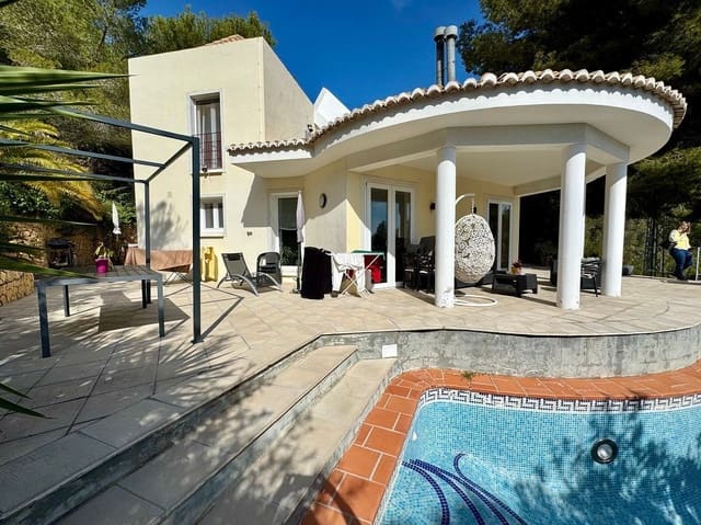 3 makuuhuone Huvila myytävänä paikassa Altea mukana uima-altaan 
autotalli - 520 000 € (Ref: 8821713)