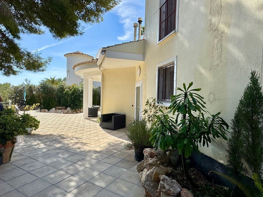 3 makuuhuone Huvila myytävänä paikassa Altea mukana uima-altaan 
autotalli - 520 000 € (Ref: 8821713)