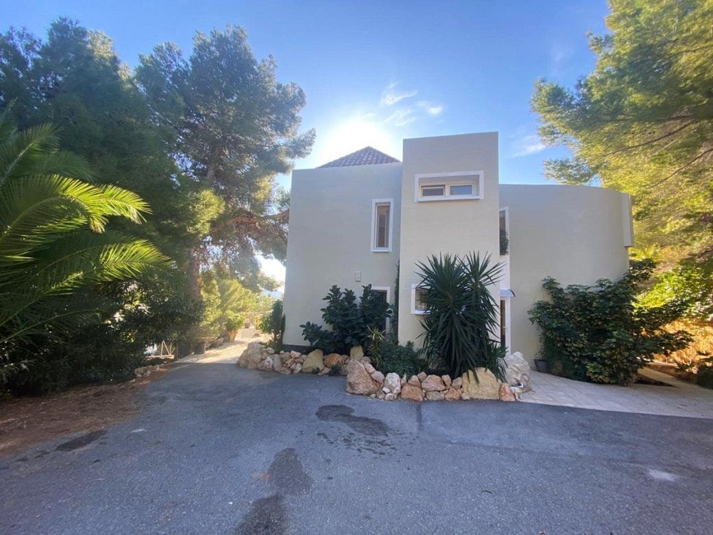 3 makuuhuone Huvila myytävänä paikassa Altea mukana uima-altaan 
autotalli - 520 000 € (Ref: 8821713)