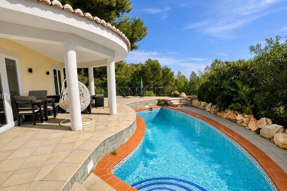 3 bedroom Villa for sale in Altea with pool garage - € 520,000 (Ref: 8821713)