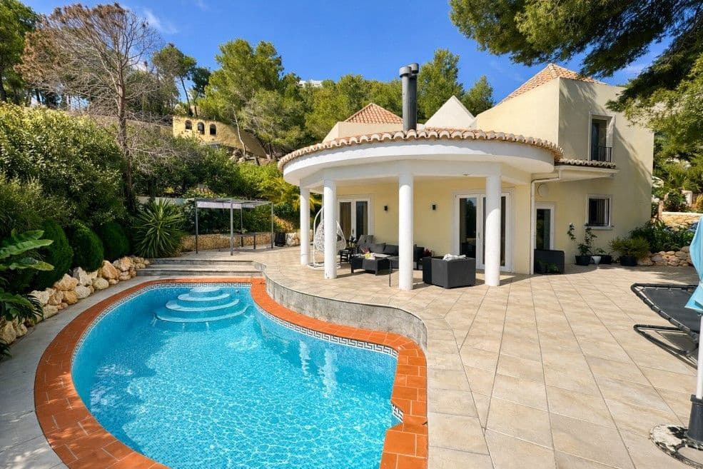 3 bedroom Villa for sale in Altea with pool garage - € 520,000 (Ref: 8821713)