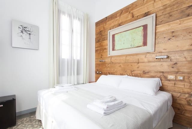 7 bedroom Hotel for sale in Altea - € 960,000 (Ref: 8827235)