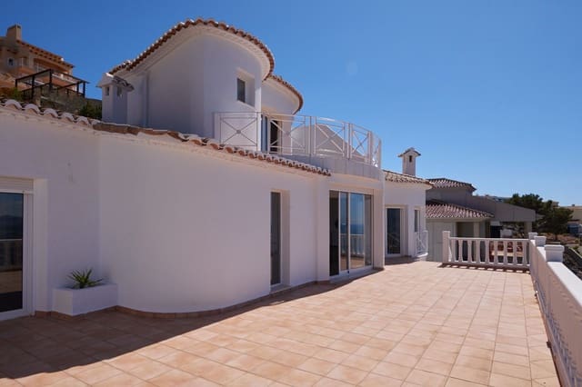 4 Zimmer Villa zu verkaufen in Altea mit Pool Garage - 1.195.000 € (Ref: 8923520)