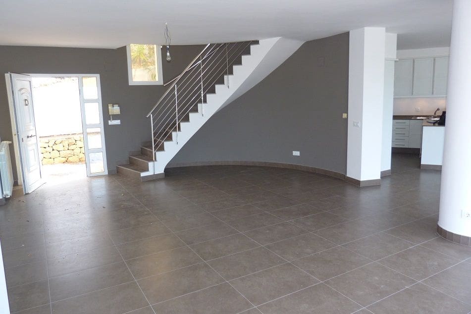 4 bedroom Villa for sale in Altea with pool garage - € 1,195,000 (Ref: 8923520)