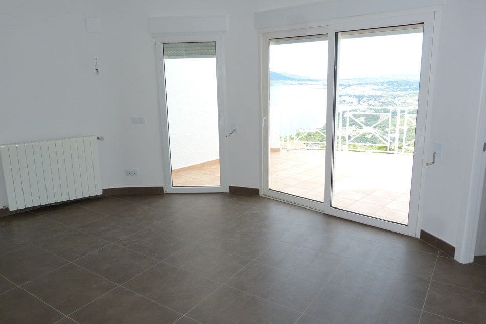 4 bedroom Villa for sale in Altea with pool garage - € 1,195,000 (Ref: 8923520)