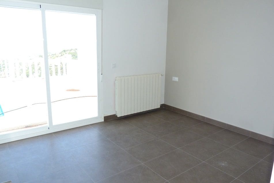 4 bedroom Villa for sale in Altea with pool garage - € 1,195,000 (Ref: 8923520)