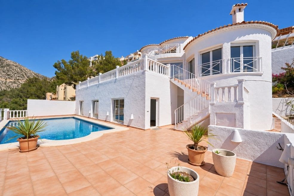 4 Zimmer Villa zu verkaufen in Altea mit Pool Garage - 1.195.000 € (Ref: 8923520)