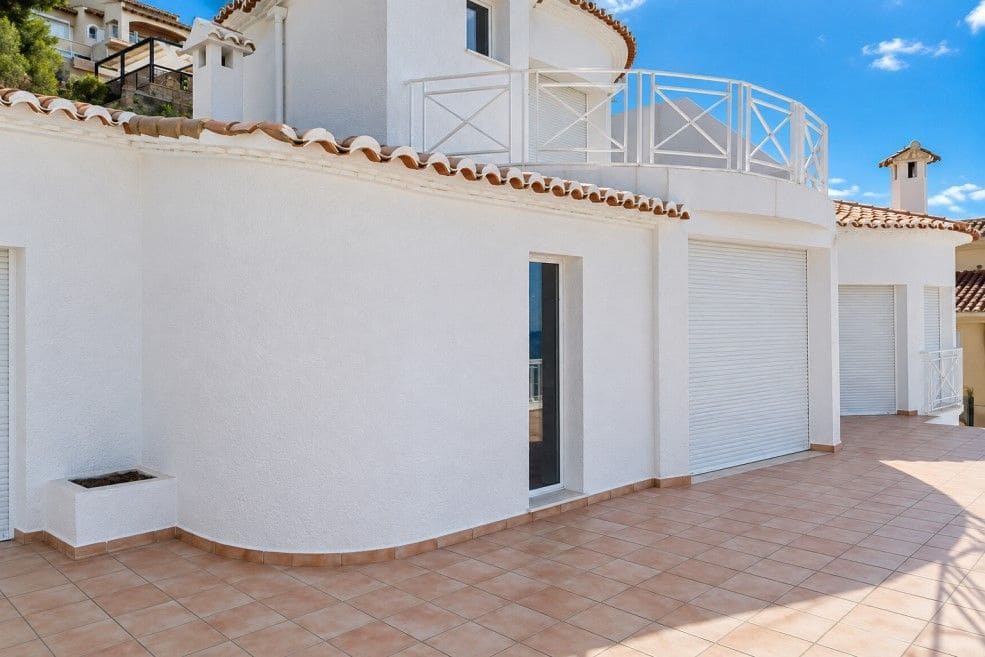 4 Zimmer Villa zu verkaufen in Altea mit Pool Garage - 1.195.000 € (Ref: 8923520)