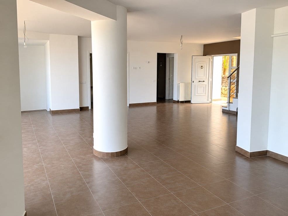 4 Zimmer Villa zu verkaufen in Altea mit Pool Garage - 1.195.000 € (Ref: 8923520)