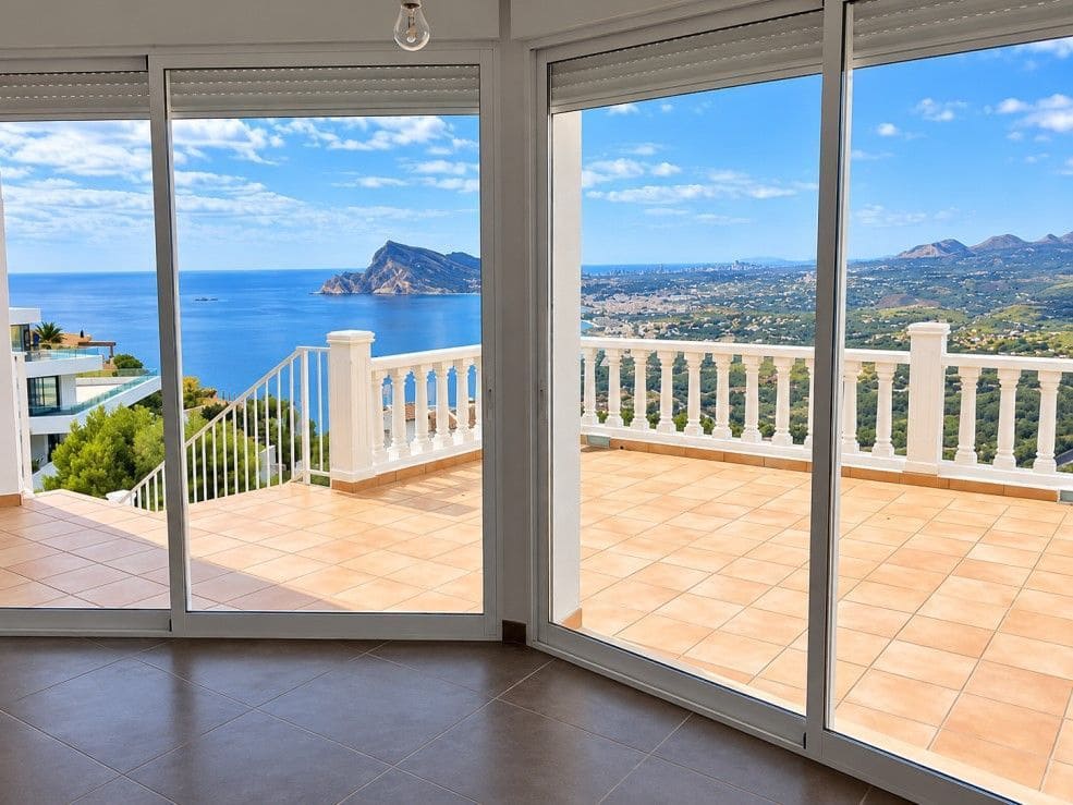 4 Zimmer Villa zu verkaufen in Altea mit Pool Garage - 1.195.000 € (Ref: 8923520)