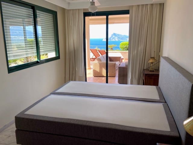 3 bedroom Apartment for sale in Altea with pool garage - € 680,000 (Ref: 8928437)