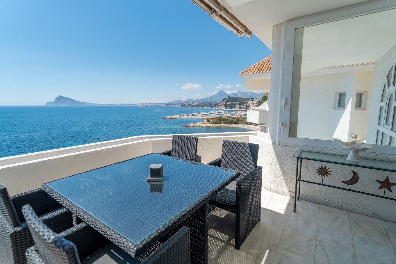 2 bedroom Penthouse for sale in Altea with pool garage - € 795,000 (Ref: 8950102)