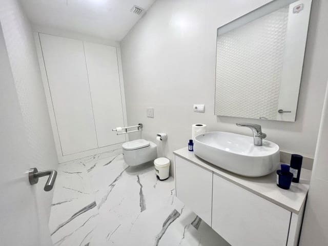 3 bedroom Commercial for sale in Altea with pool garage - € 398,000 (Ref: 8951300)