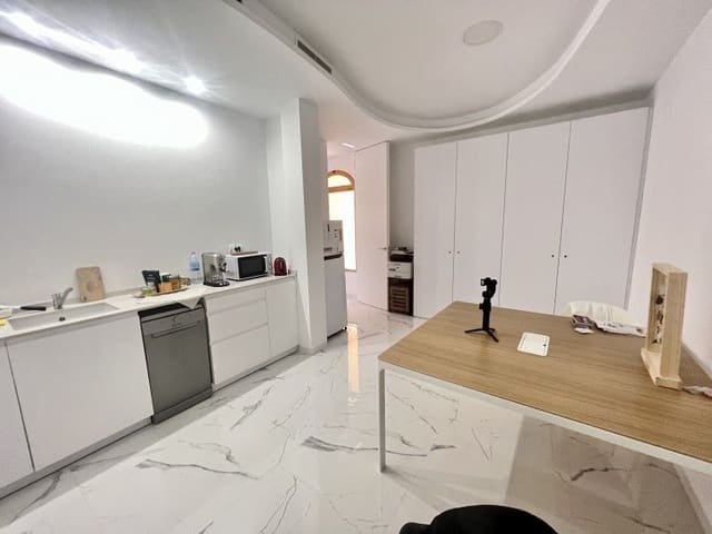 3 bedroom Commercial for sale in Altea with pool garage - € 398,000 (Ref: 8951300)