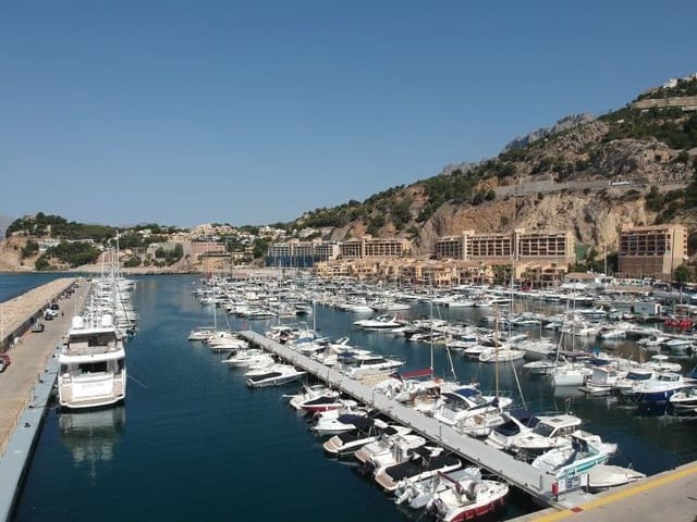 3 bedroom Commercial for sale in Altea with pool garage - € 398,000 (Ref: 8951300)