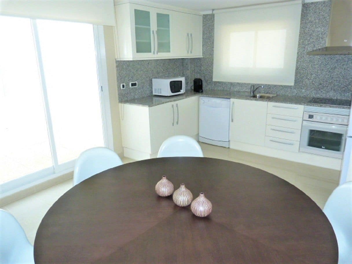 4 soveværelse Villa til leje i Altea med swimmingpool garage - € 4.900 (Ref: 8980119)