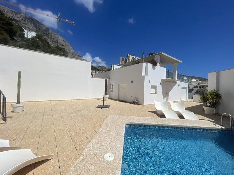 4 soveværelse Villa til leje i Altea med swimmingpool garage - € 4.900 (Ref: 8980119)