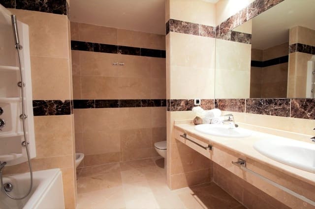 4 bedroom Villa for rent in Altea with pool garage - € 4,900 (Ref: 8980119)