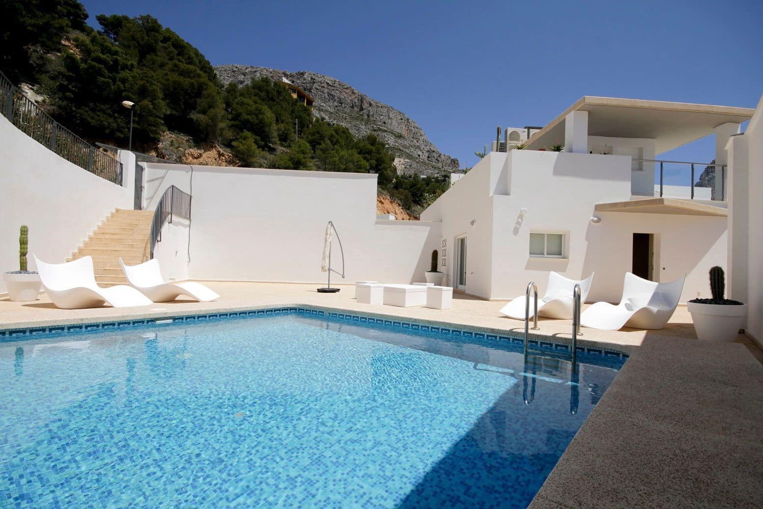 4 soveværelse Villa til leje i Altea med swimmingpool garage - € 4.900 (Ref: 8980119)