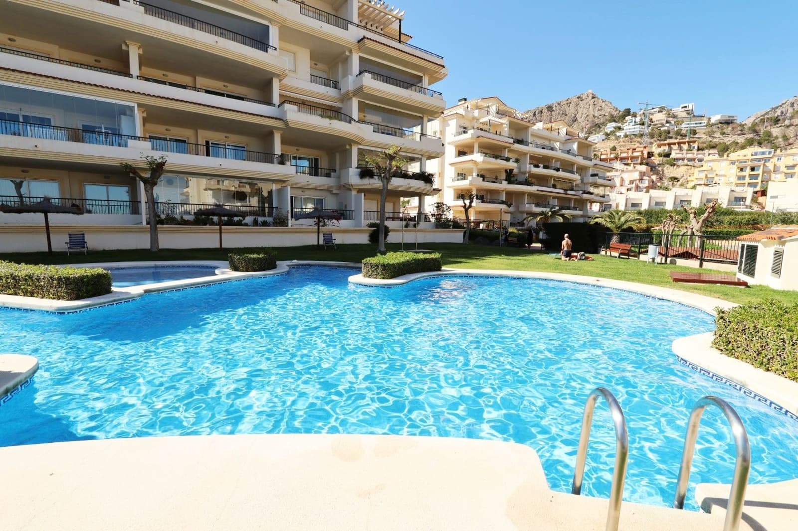 2 soveværelse Penthouse til salg i Altea med swimmingpool garage - € 495.000 (Ref: 8991948)