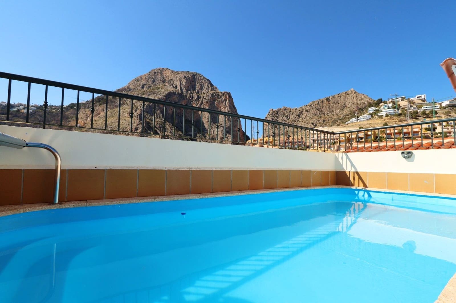 2 soveværelse Penthouse til salg i Altea med swimmingpool garage - € 495.000 (Ref: 8991948)