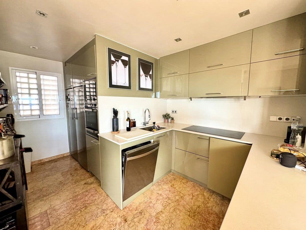 3 soveværelse Penthouse til leje i Altea med swimmingpool garage - € 1.580 (Ref: 8991949)