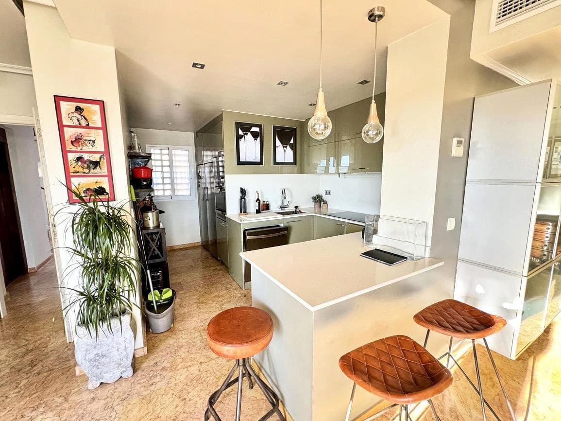 3 soveværelse Penthouse til leje i Altea med swimmingpool garage - € 1.580 (Ref: 8991949)